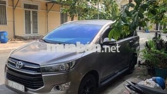 Toyota Innova 2017 2.0E - 140000