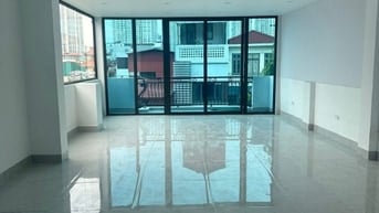Nhà ngõ 97 Văn Cao Ba Đình 34m2 5 tầng, mặt tiền 5m 8,5 tỷ.