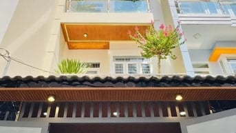 Nhà 3 Lầu DT:4x17m tuyệt đẹp Cao cấp hẻm xe hơi 5m Bùi Quang Là, P12.