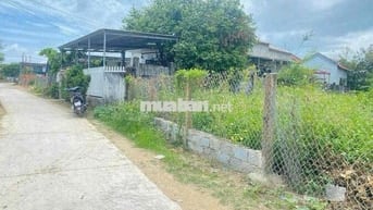 Cần tiền bán gấp 2 lô đất liền kề ngay trung tâm Ninh Phụng Ninh Hoà
