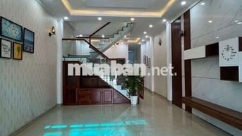 368/2 cách mạng tháng 8 .dt.4x20m 2 lầu 3 phòng