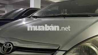 Toyota Innova 2009 - 20000 km