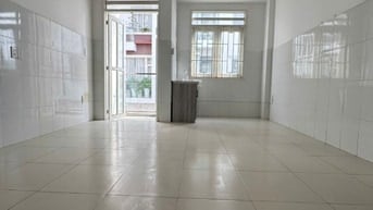 BÁN LẠI HĐ THUÊ NHÀ KD CHDV 7PN 7WC 7 BẾP. GIÁ SANG 75 (BG CỌC)
