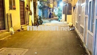 Bán nhà nhỏ công năng to Giá nhỏ xíu Bà Hom P13Q6