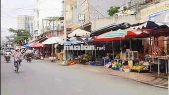 Tôi đang Kẹt tiền cần bán gấp xoay trả nợ sát ngay chợ mặt tiền đường