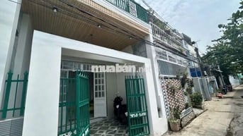 Bán căn nhà 1 trệt 1 lầu Mỹ Lộc Long An DT 4,5x12m SHR. Giá 1 tỷ 300