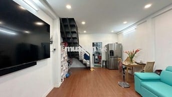 CẦN BÁN NHÀ HẺM YERSIN QUẬN 1 TRUNG TÂM TPHCM GẦN CHỢ BẾN THÀNH