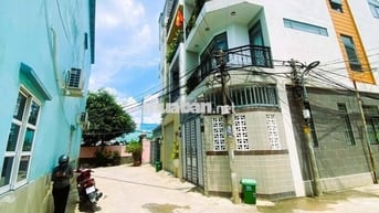 BÁN NHANH LÔ ĐẤT NGAY HỌC VIÊN TƯ PHÁP, OTO VÔ TẬN NHÀ, XÂY CAO, VUÔNG