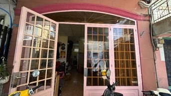 Chính chủ bán gấp nhà Đoàn Văn Bơ, Quận 4. Giá chỉ 4tỷ9