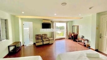 Bán Khách Sạn Hẻm Trần Phú Nha Trang Đầy Đủ Vào Vận Hành Ngay
