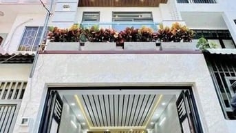 Bán nhà đang cho thuê 17tr/th Nguyễn Hiền, Quận 3. Giá 5,86Tỷ/ 4,5x10m