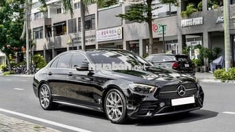 Mercedes E300 AMG 2021 - sang trọng thể thao