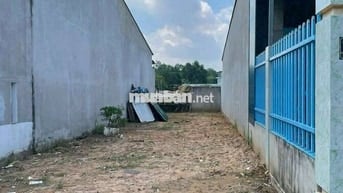 Kẹt tiền bán gấp lô đất 48m2  SHR Lê Văn Lương Nhà Bè