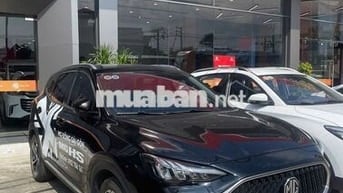 MG HS DEL 2023  - 16000 km