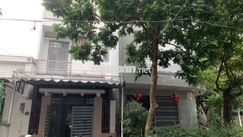 Nhà 3 tầng MT đường Hoà Minh 7, sát biển Nguyễn Tất Thành