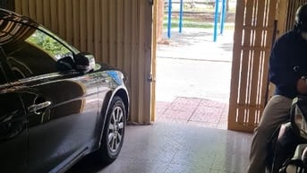 Nhà ở khu dân cư cao cấp tiện vừa ở vừa kinh doanh, đậu ôtô trong và n