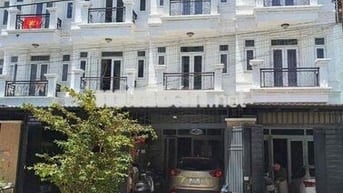 Nhà Full Nội Thất_ 3 Lầu _Sân Xe Hơi _Đường Tx22_ Giá 11 Triệu