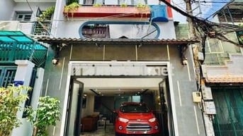 HẺM XE HƠI ĐỔ CỬA THÔNG- NGANG CHUẨN - NHỈNH 6 TỎI - DỌN VÀO Ở NGAY