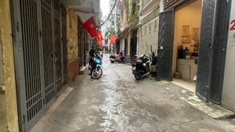BÁN GẤP -NHÀ PHÂN LÔ - NGÕ 3 PHỐ THÁI HÀ - ĐỐNG ĐA - HÀ NỘI 