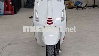 Bán Vespa Sprint - Trắng sang trọng, đăng ký 2020
