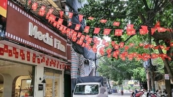 Khuất Duy Tiến,sổ, mặt tiền to, cực gần phố, Ô tô to tránh nhau dễ