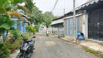 Cần bán gấp căn nhà trệt lầu ngay cạnh trường cấp 3 Phạm Văn Sáng