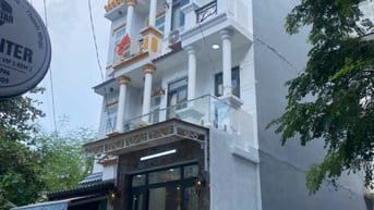 Bán dùm ông anh nhà hẻm 2266/14/15F xã nhà bè xe hơi đậu trước nhà hẻm