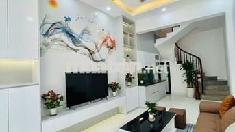 Nhà dân - Full nội thất - 30 m ra mặt phố - Giá tốt.