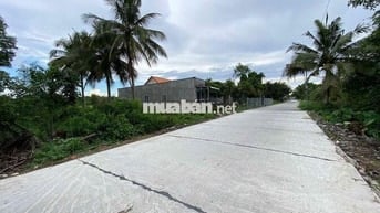 Bán Đất mặt tiền cách Quốc Lộ 61 .100m