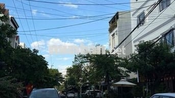 Căn hộ hai tầng 6 phòng ngủ Vũ Ngọc Phan giá 7,5 tỷ