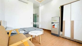 TRỐNG SẴN STUDIO BAN CÔNG TÁCH BẾP NỘI THẤT ĐẦY ĐỦ VÀO Ở NGAY