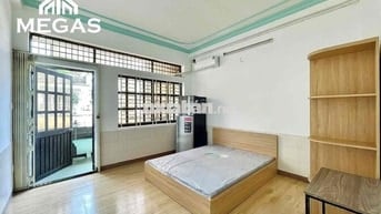 1PN RỘNG 50m2 FULL NỘI THẤT NHƯ HÌNH NHÀ MỚI NGAY TRUNG TÂM QUẬN 10