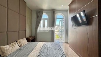 BANCONG- thang máy - 32m2 ngay trung tâm Q1- 1PN giá quá hời