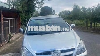 Toyota Innova 2007 G - 100000 km