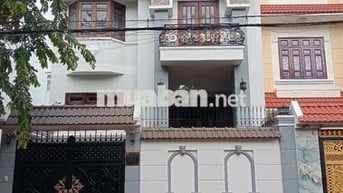 Biệt thự gỗ mặt tiền đường 270 cao lỗ p4 q8 DT 8 x 20m trệt 3 lầu