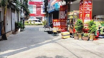 Nhà gác lửng 4,3 x13m,HXH trường chinh giá 7tr/tháng