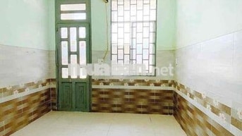 PHÒNG NGAY ĐẠI HỌC CÔNG THƯƠNG GÍ SINH VIÊN