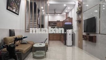 Bán nhà hẻm chợ thạnh xuân 120m2, 3 phòng ngủ, 1 trệt 1 lầu