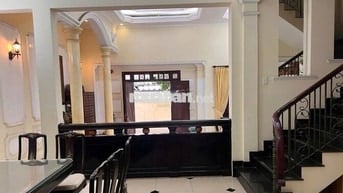 Cho Thuê Góc 2 Mặt Tiền Nguyễn Gia Trí P25 Quận Bình Thạnh 9x21 4 Tầng