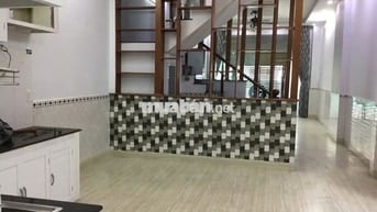 Nhà 1 lầu 5x17m, MT đường ĐHT 13 giá 11tr/tháng