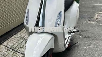 Vespa Sprint 2023 lên đồ chơi 6 củ