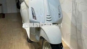 Vespa Justin bieber 125 mới chưa bấm biển