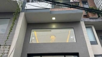 Bán đúng 2 tỷ 420, nhà 49m2 Nguyễn Thiện Thuật xây 4 tầng. Hẻm 5m,SHR