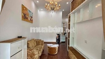 53 Phạm Ngũ Lão. Full nội thất, sân ô tô, có hồ bơi
