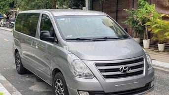 Cần bán Hyundai Grand Starex 2016 số tự động
