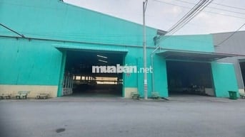 Cho thuê kho xưởng 1.700m2 Bến Lức giáp HCM, PCCC đầy đủ, giá : 68k/m2
