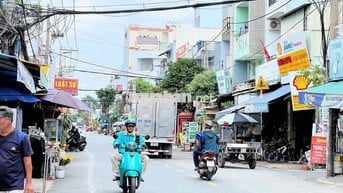 Cho thuê kho 1/ Đg số 5 : 8 x 28m , 1 lầu , hẻm xe tải thông giá 25 tr