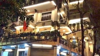  nhà mt hẻm 4 lầu -hẻm x hơi 7m-fuii nội thất-nkiinh doanh cho thuê  