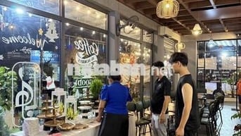 Cần Sang Quán Cà phê mặt tiền , lô góc