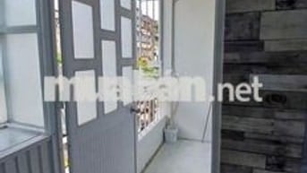 CĂN HỘ 3 PHÒNG NGỦ LẦU 2 THANG BỘ GIÁ RẺ